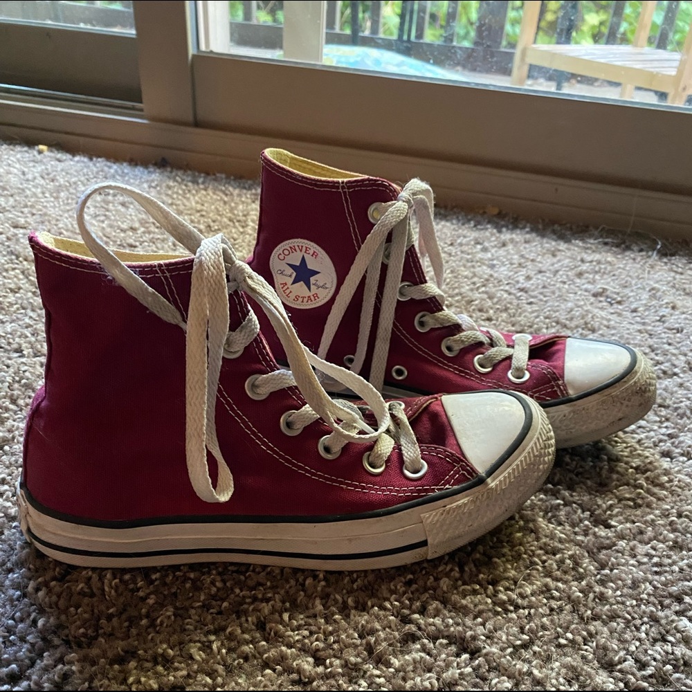 Maroon Hightop Converse